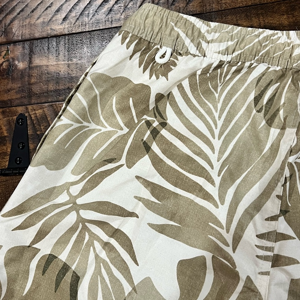 Tropical Leaf Print men’s swim trunks Shorts size medium - Picture 4 of 9